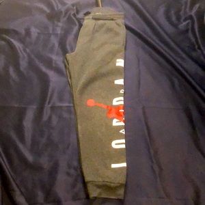 Boys size Small Jordan sweatpants